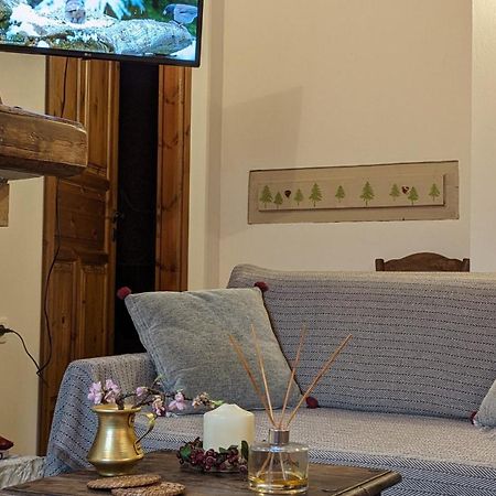 Diminio 2 Apartment At Livadi อาราโชวา ภายนอก รูปภาพ
