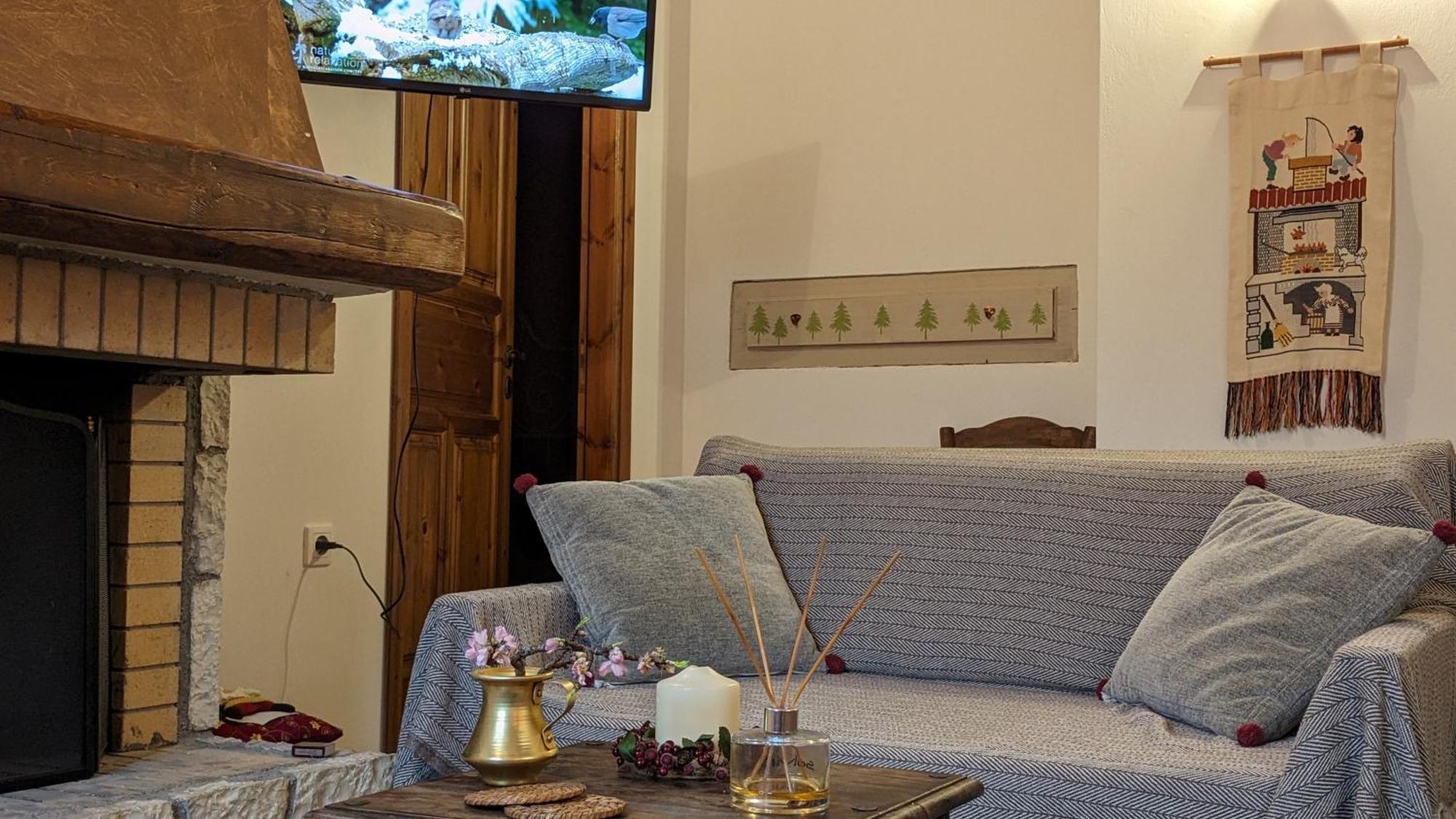 Diminio 2 Apartment At Livadi อาราโชวา ภายนอก รูปภาพ